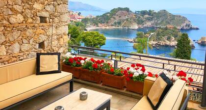 VILLA ELEONORA TAORMINA Private Small Pool + Jacuzzi