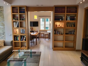 Smart TV - Delightful Holiday House in Naples, equipped with every comfort. (Napoli)