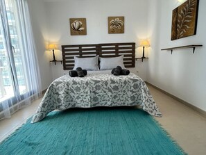 2 chambres, fer et planche à repasser, accès Internet, draps fournis