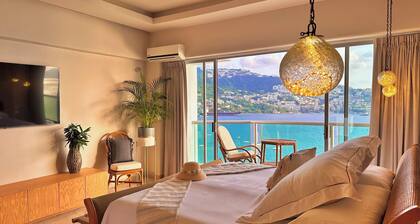 4 BR Luxury beachfront apartment in Acapulco Bay.