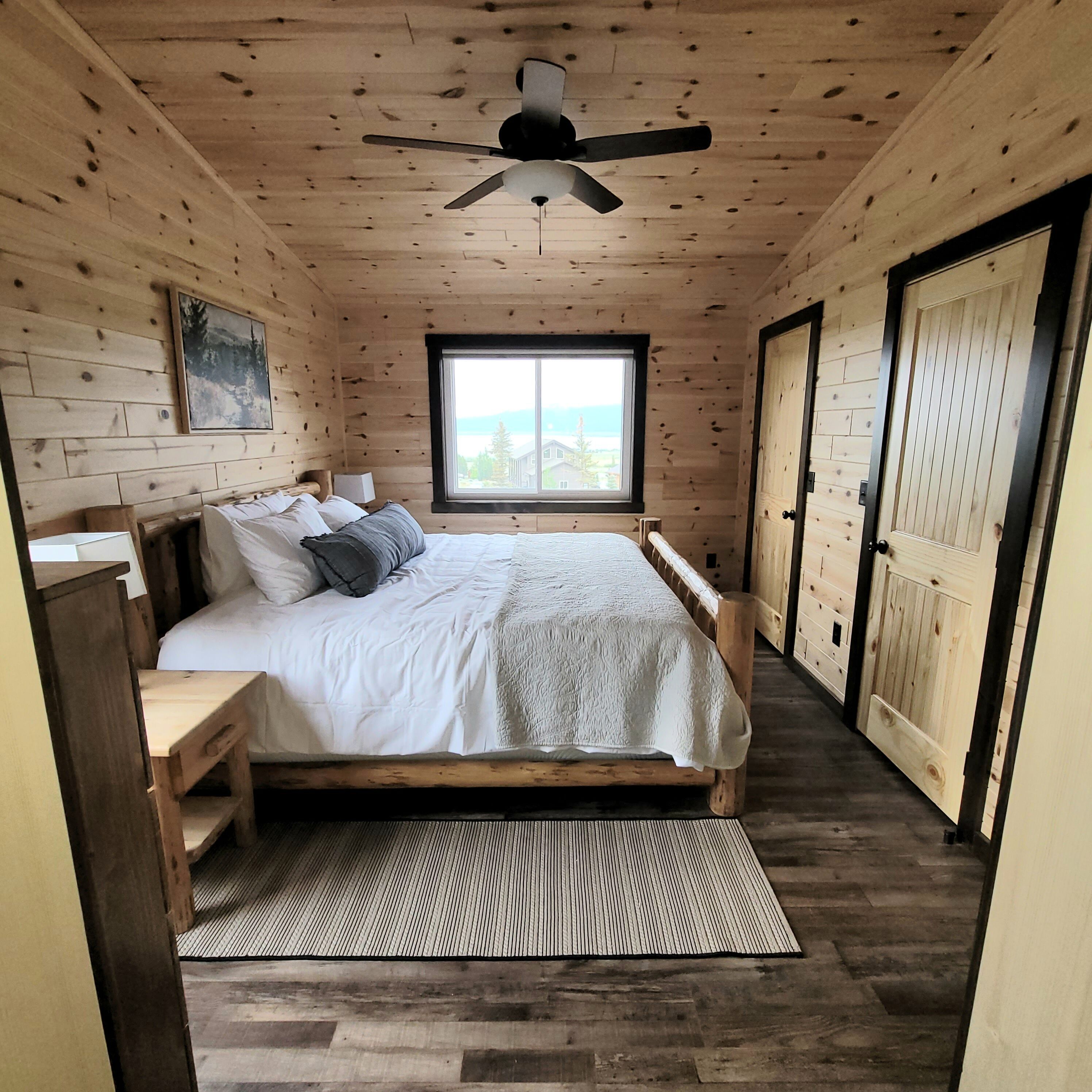 3 Schlafzimmer, Schreibtisch, Bügeleisen/Bügelbrett, Reisekinderbett