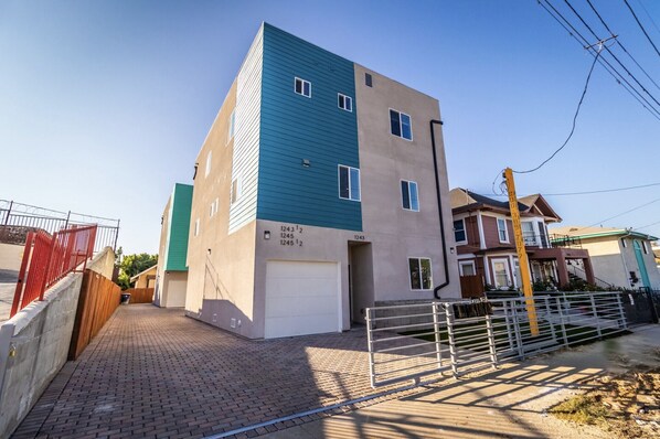 Front of property - Boutique HomeStay (Los Angeles)