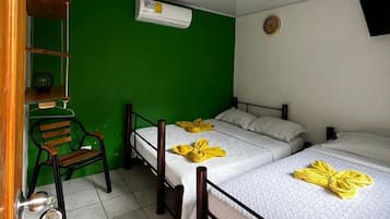 Comfort driepersoonskamer | 1 slaapkamer, luxe beddengoed, individueel gedecoreerd