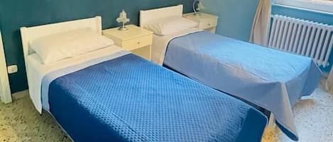 Basic Single Room | Iron/ironing board, bed sheets