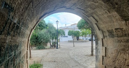 Perfect Hideaway Home In The Forest