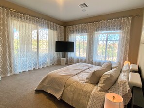 3 bedrooms, iron/ironing board, WiFi, bed sheets - Cozy condo at South Mountain /gated community (Phoenix)