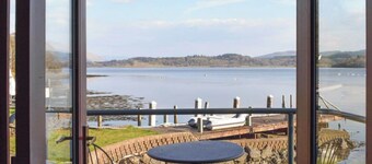 Loch-side Studio on Loch Etive, North Connel Dundonald Landing