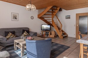 Fernseher, Stereoanlage