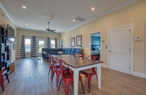 Dining - 4BD Ocean View Private Beach Home -Heated Saltwater Pool- Elevator (North Myrtle Beach)