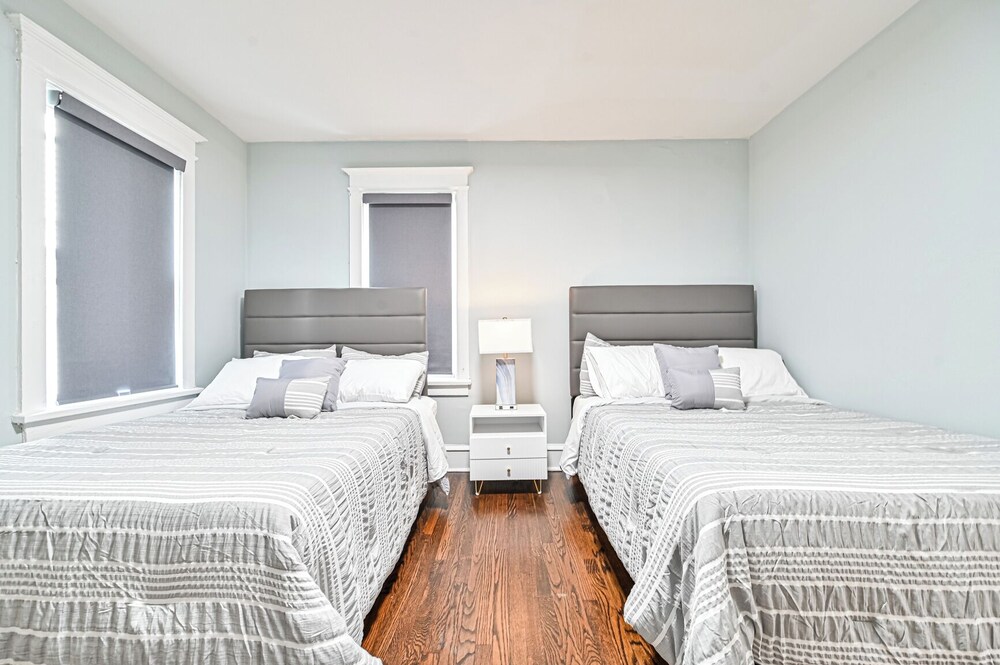 Vassar Ventnor modern family beach condos Ventnor City Vrbo