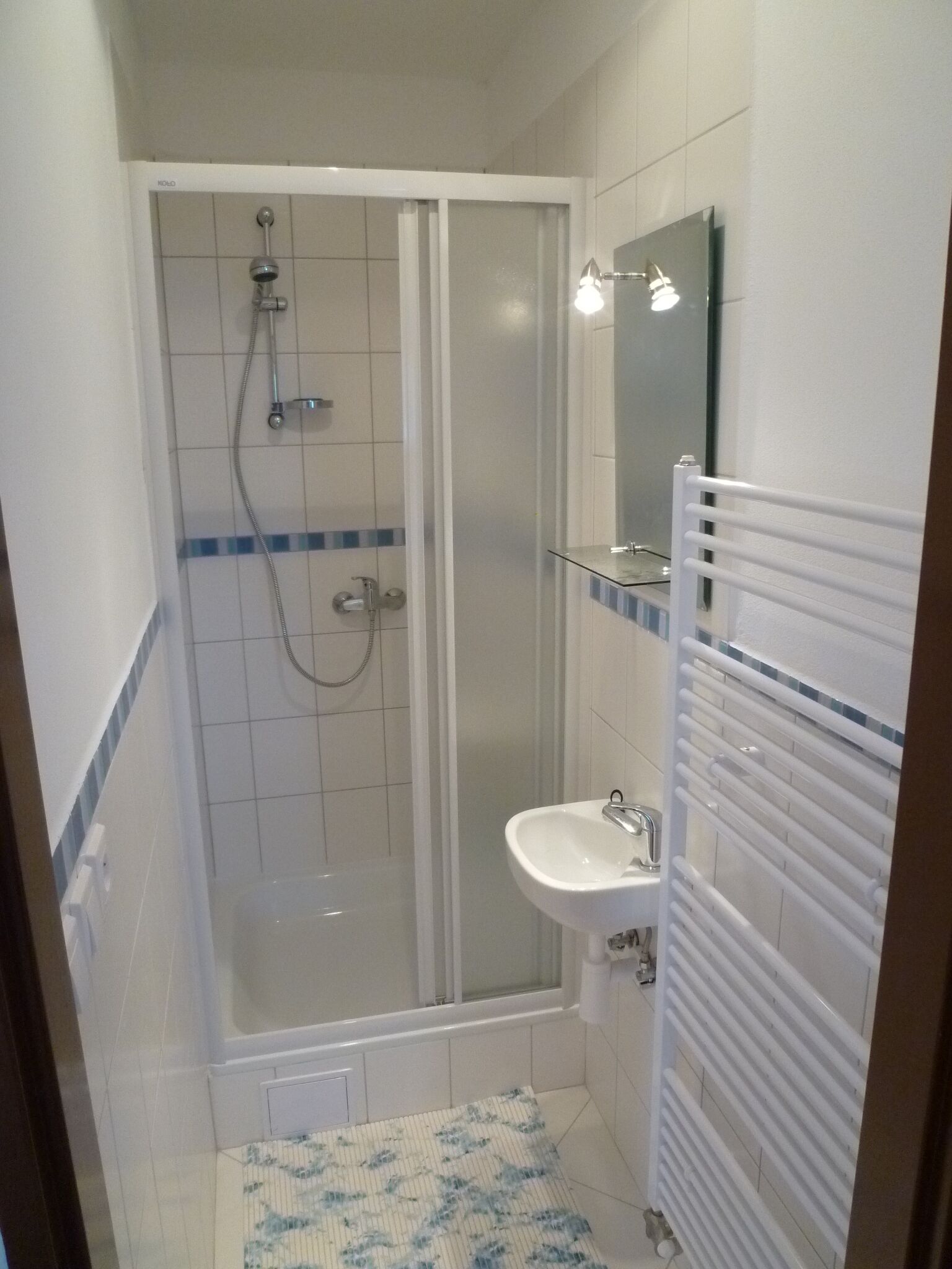 Apartment, 3 Bedrooms, Smoking, Balcony | Bathroom