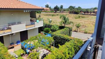 Apartment, 1 Bedroom, Smoking, Balcony | Property grounds