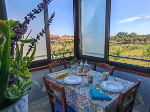 Appartement, 1 slaapkamer, roken, balkon | Dineren