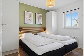 3 bedrooms, free WiFi - Cozy central house near the sea (Brenderup)