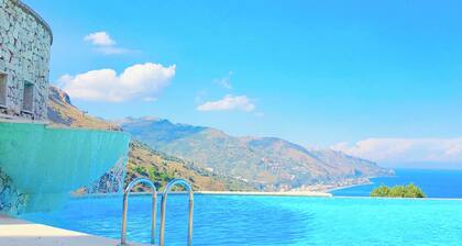 PANORAMIC RESIDENCE TAORMINA Apartment with Sea View Pool Terrace