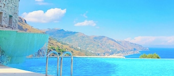 PANORAMIC RESIDENCE TAORMINA Apartment with Sea View Pool Terrace