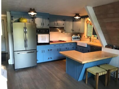 Direct Waterfront, Year-Round, A-Frame Cabin