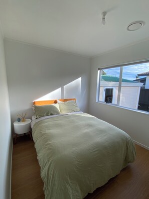 3 bedrooms, WiFi, bed sheets