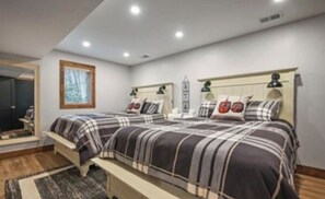 4 Schlafzimmer, Bügeleisen/Bügelbrett, kostenloses WLAN, Bettwäsche