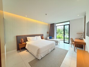 Villa ejecutiva, 3 habitaciones, piscina privada, frente a la playa | Ropa de cama de alta calidad, colchones viscoelásticos, minibar