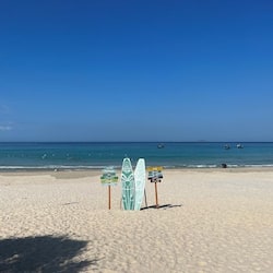 Private beach, white sand, free beach shuttle, sun-loungers