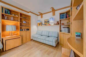 TV, stereo - Appartamento Alpetta 37 Ski In - Ski Out, Sestriere, Italy (Sestriere)