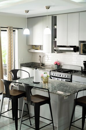 Fridge, microwave, oven, stovetop
