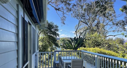 The Sundeck Cottage - Clareville Beach
