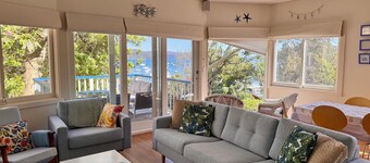 The Sundeck Cottage -  Clareville Beach
