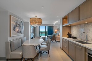 Interior - 3-BR Residence @ JWM Clearwater Beach ~ Pool, Hot Tub, Spa, Fitness Center, FREE Activities ~ #1411 (Clearwater)