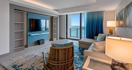 3-BR Residence @ JWM Clearwater Beach ~ Pool, Hot Tub, Spa, Fitness Center, FREE Activities ~ #1411