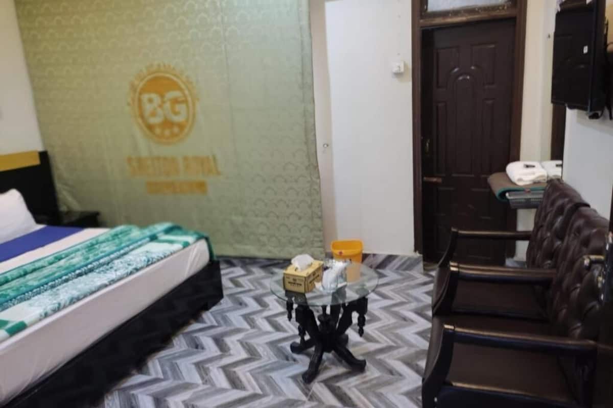 Soundproofing, iron/ironing board, free WiFi