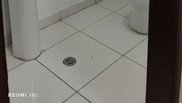 Shower, towels, soap, shampoo