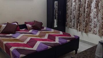 2 chambres, fer et planche Ă repasser, Wi-Fi, draps fournis