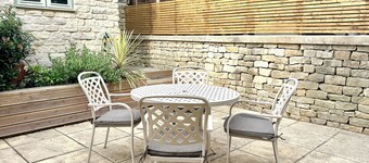 Delightful detached 2 bedrooms 2 en-suites cottage in the heart of the Cotswolds