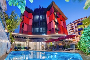 Seasonal outdoor pool - Prime Suite Alanya (Alanya)