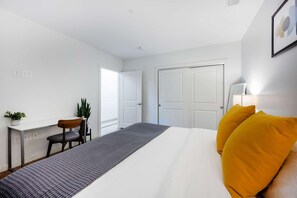 2 bedrooms, iron/ironing board, travel cot, free WiFi