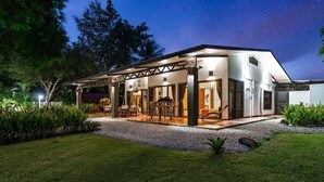 Unclassified image, 2 of 42, button - Stunning Gated Property with a Lush Garden, Wrap-Around Terrace & Private Pool (Potrero)