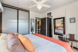 3 bedrooms, desk, iron/ironing board, WiFi - Stunning Gated Property with a Lush Garden, Wrap-Around Terrace & Private Pool (Potrero)