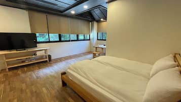 两小床双人房 | 羽绒被、特色装修、特色家居、笔记本电脑工作区