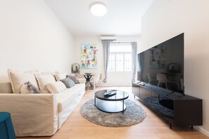Departamento, 2 habitaciones | Área de sala de estar