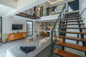 Deluxe Loft | Living area - Loft Valentin (Canggu)