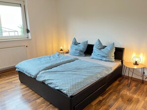 2 chambres, lit parapluie, Wi-Fi, draps fournis