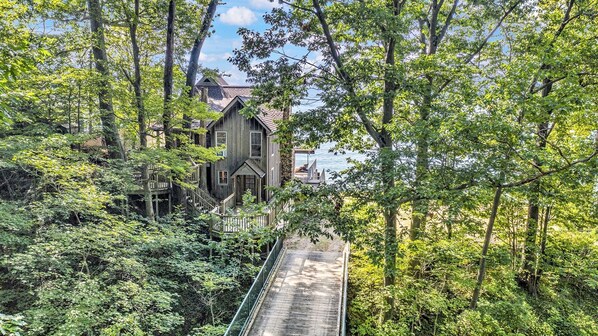 Exterior - Eagle's Landing: Lake Michigan Waterfront, Private Beach, Fireplace, Decking (Fennville)