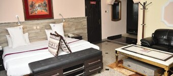 Room-choice Gate Hotel-business Double