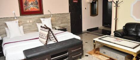 Room, 1 Bedroom, Accessible, Smoking | 1 bedroom