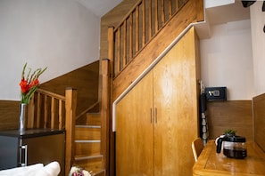 Superior Apartment | In-room safe, iron/ironing board, free WiFi