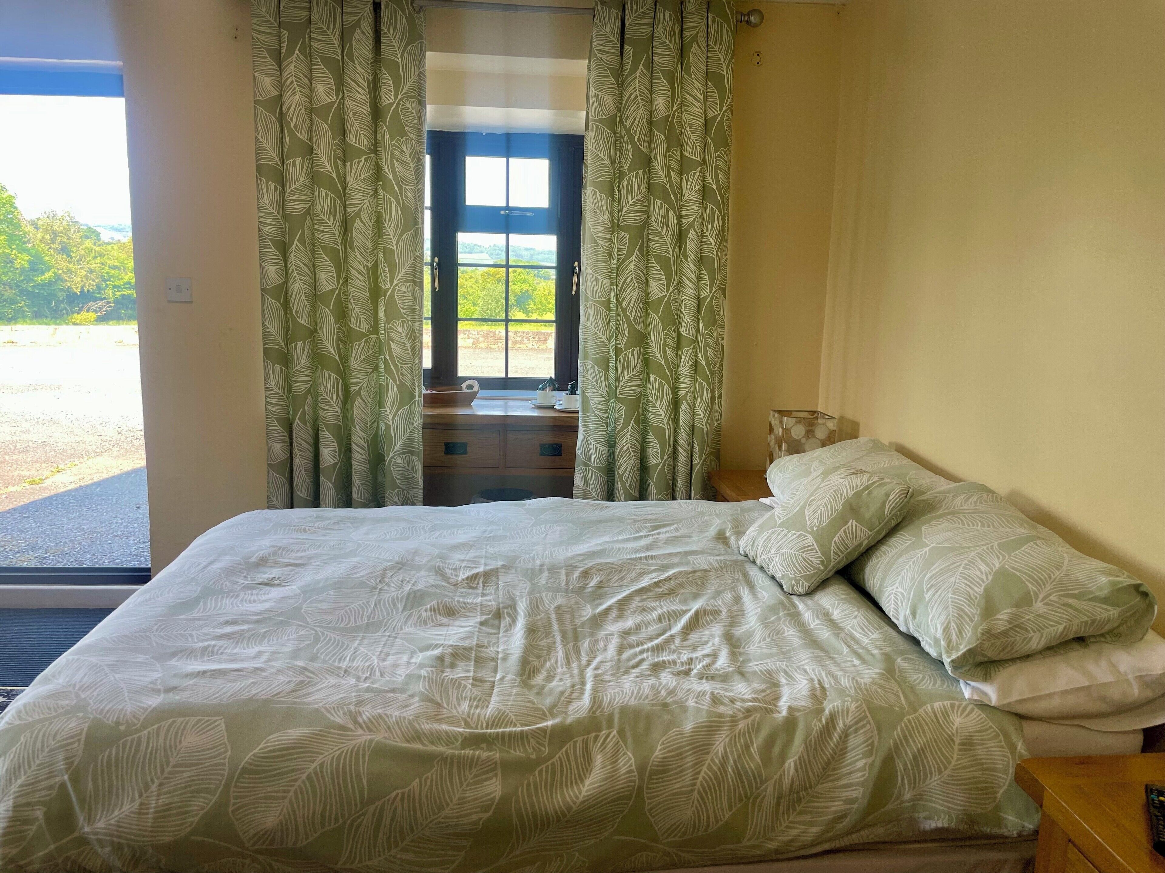 Standard Quadruple Room | Free WiFi, bed sheets