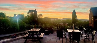 Royal Oak Country Inn and Restaurant