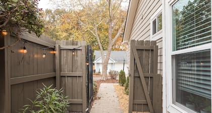 Cute 1 level duplex - Casual Lux inspired